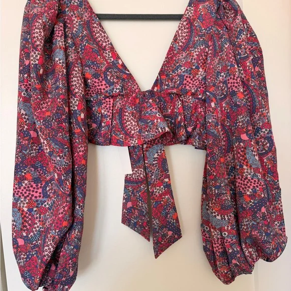 For Love & Lemons Red Pink Blue Paisley Crop Top - Picture 3 of 3